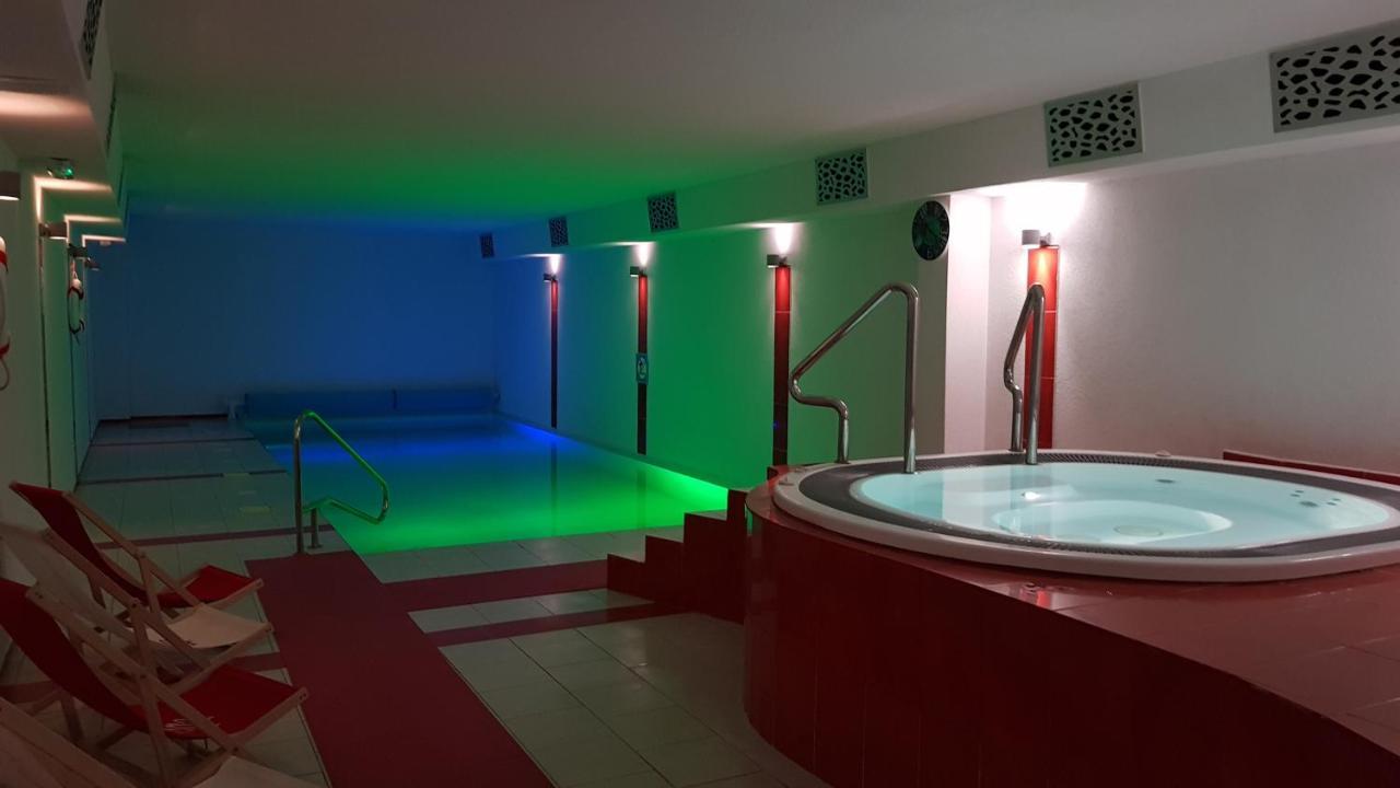 Akwamaryn Spa Niechorze Buitenkant foto